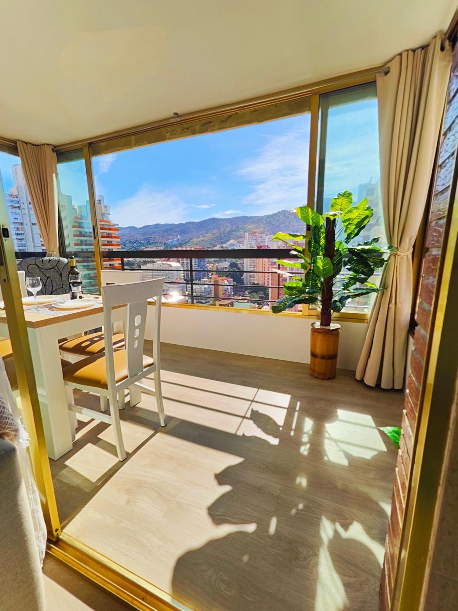 Acuarium Lux Apartment Benidorm Luaran gambar